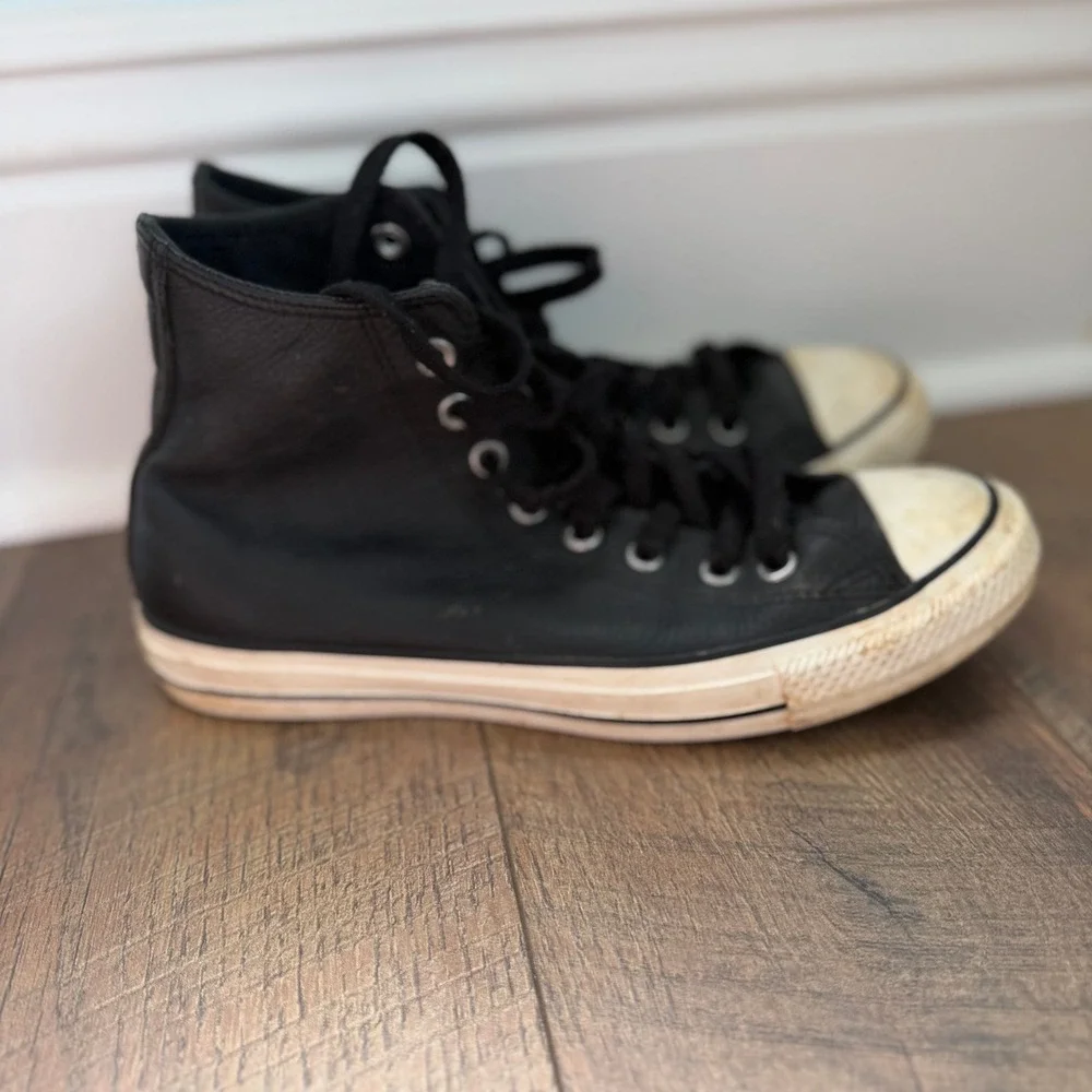 Converse Chuck Taylor All Star Leather Hi Top Black Unisex M7‎ W9